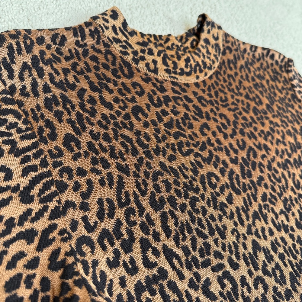 St. John Knit Leopard Animal Print Mock Neck Short Sleeve Top - Picture 12 of 17